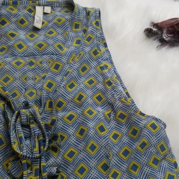 Fossil Geometric Sleeveless Ruffle Button Tie Up Shell Tank Top Size Small - Picture 4 of 7